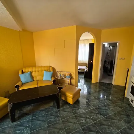 Tinka Apartment
